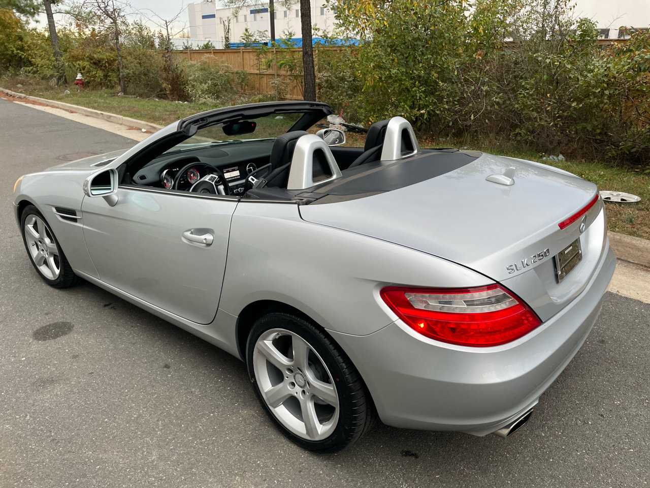 Used 2013 Mercedes-Benz SLK 250 image 3