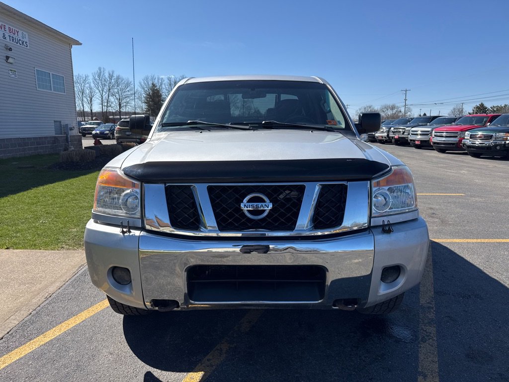 Used 2013 Nissan Titan SV image 3