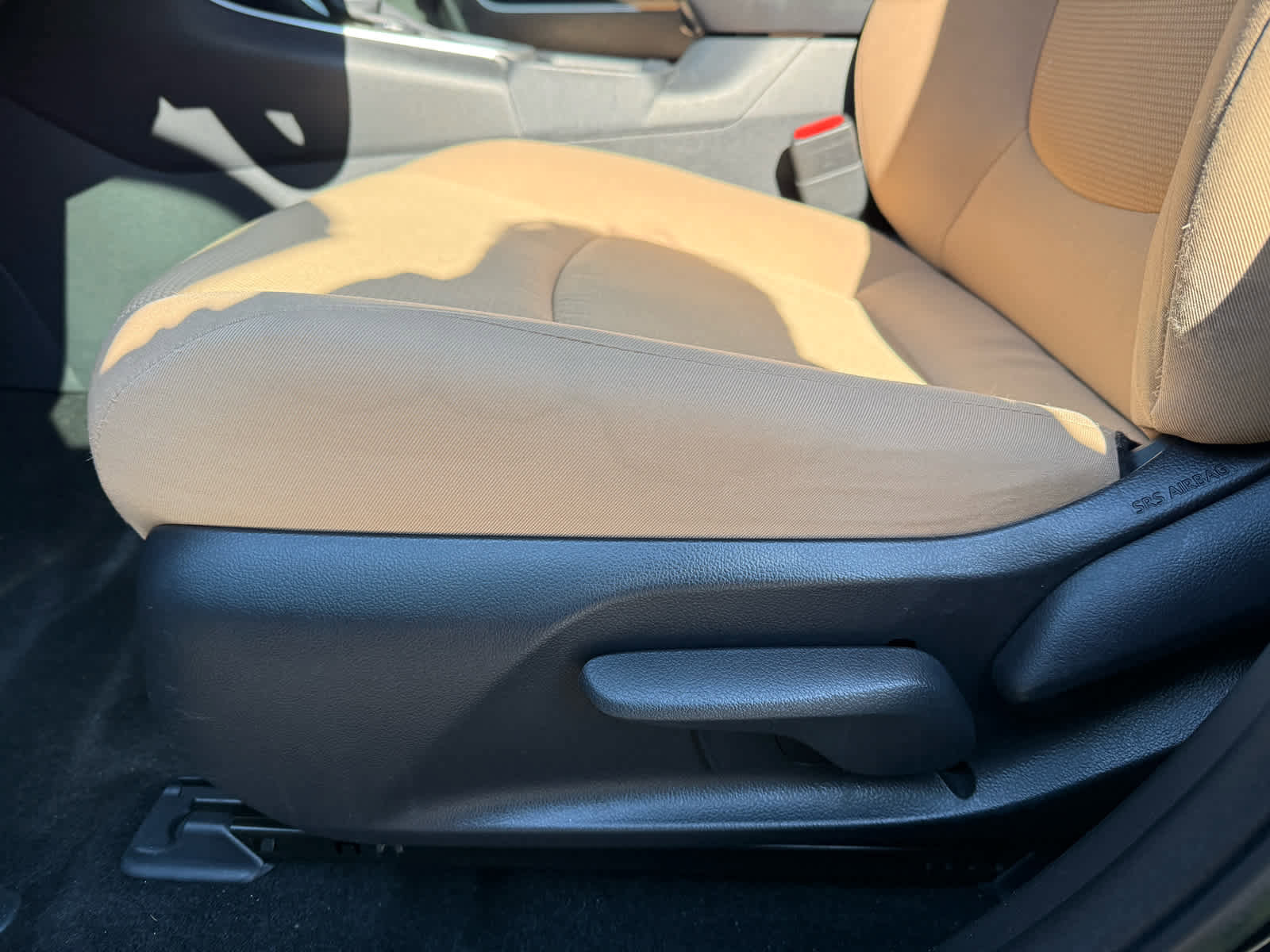 Used 2024 Toyota RAV4 LE image 13