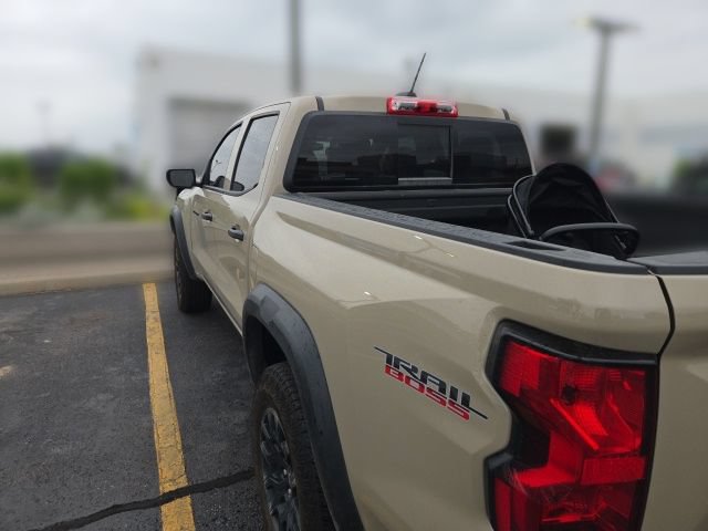Used 2024 Chevrolet Colorado Trail Boss w/ Technology Package AWD/4WD image 37