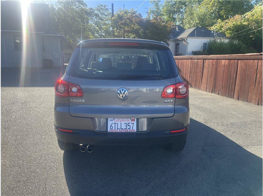 Used 2011 Volkswagen Tiguan S FWD image 6