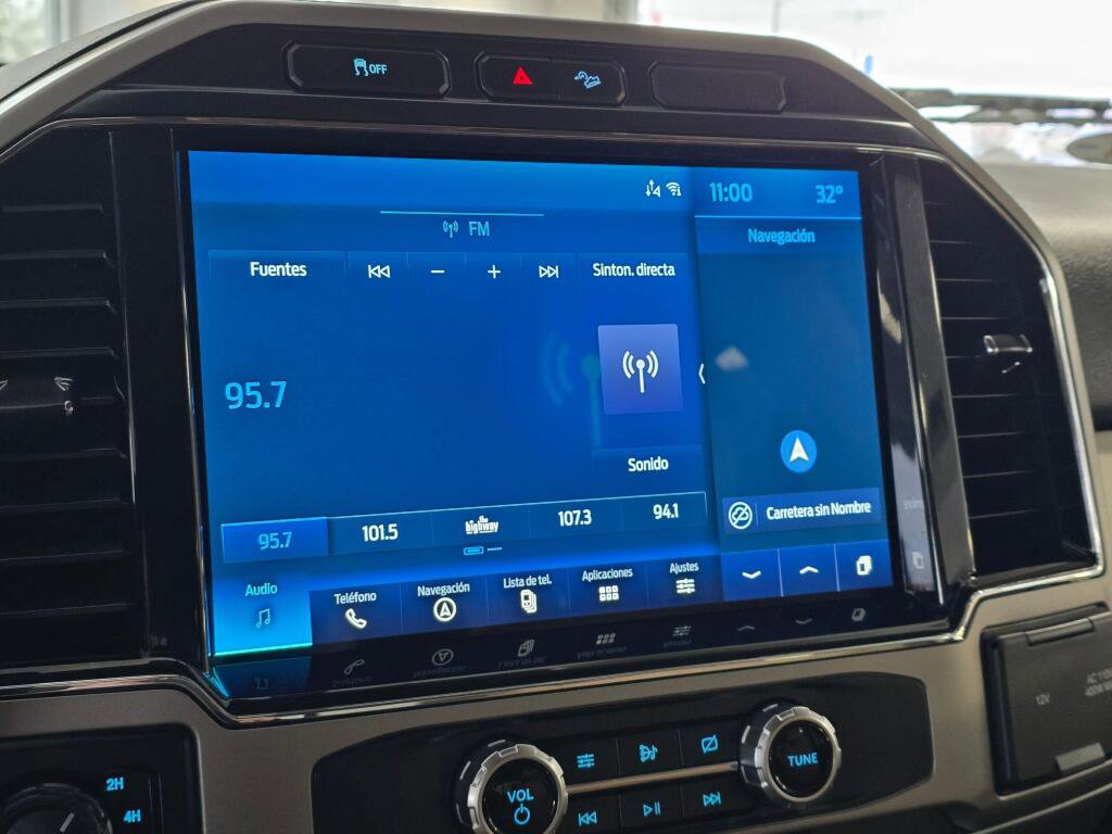 Used 2022 Ford F250 Lariat image 26