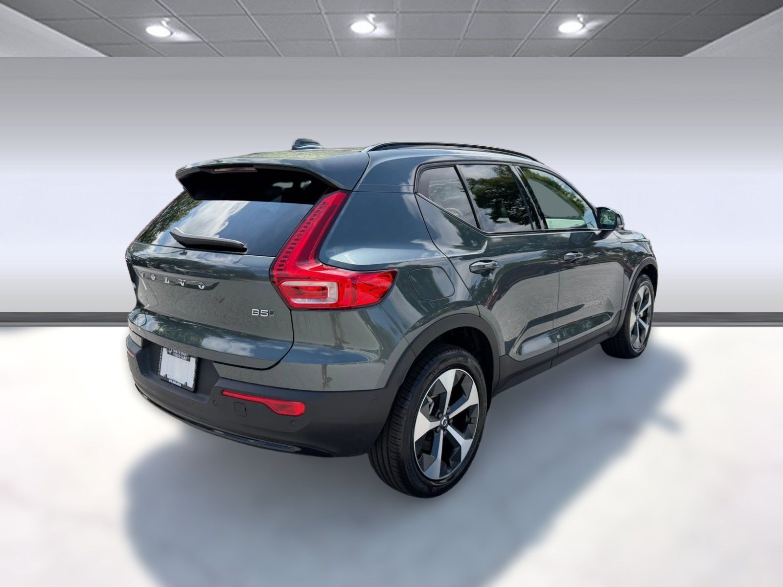 New 2026 Volvo XC40 B5 Plus w/ Climate Package AWD/4WD image 9