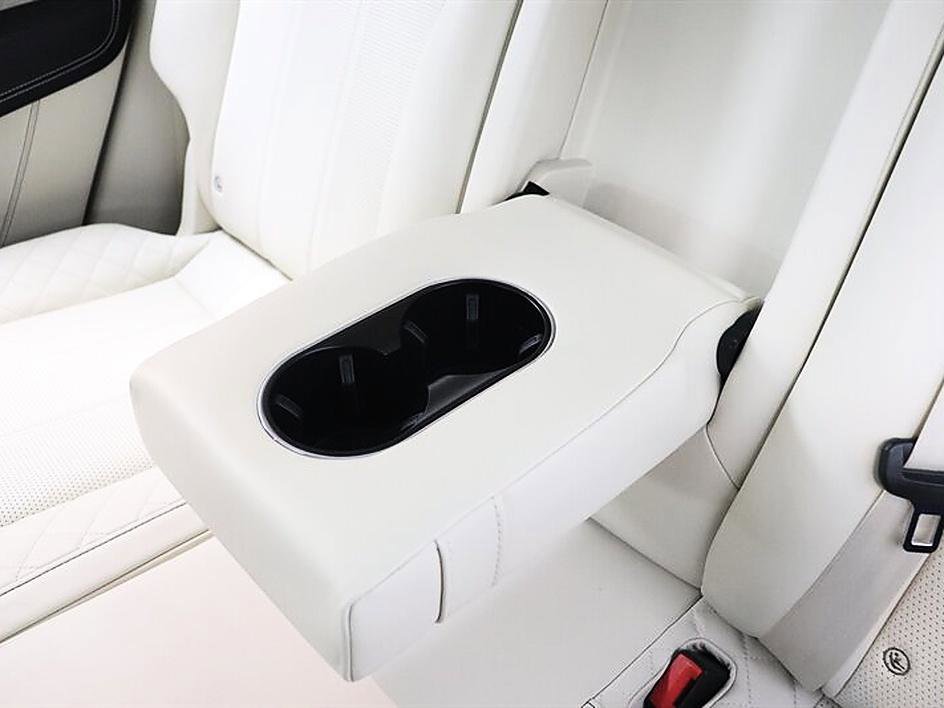 Used 2019 Bentley Bentayga AWD/4WD image 23