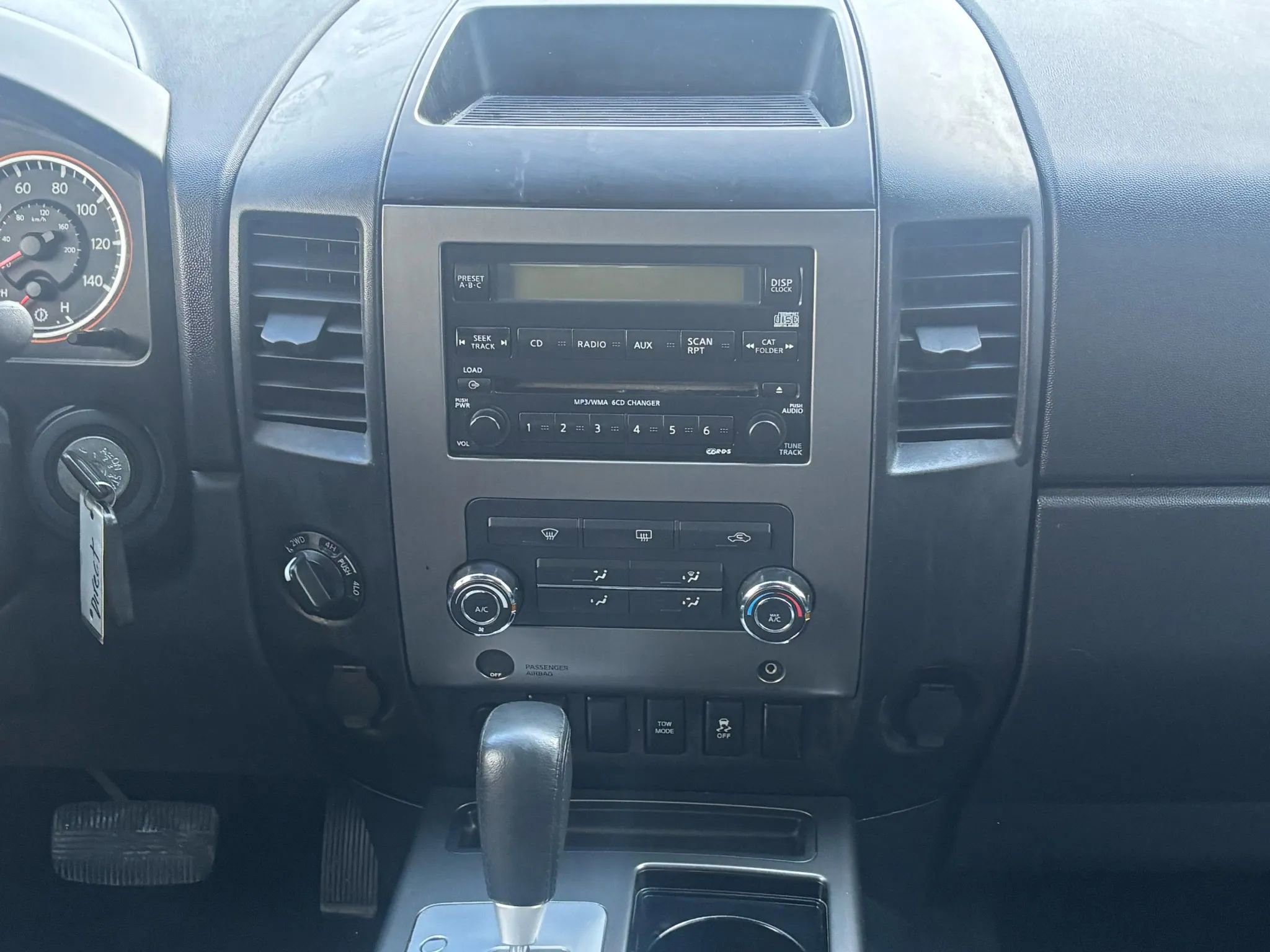 Used 2012 Nissan Titan SV w/ SV Value Truck Pkg AWD/4WD image 30
