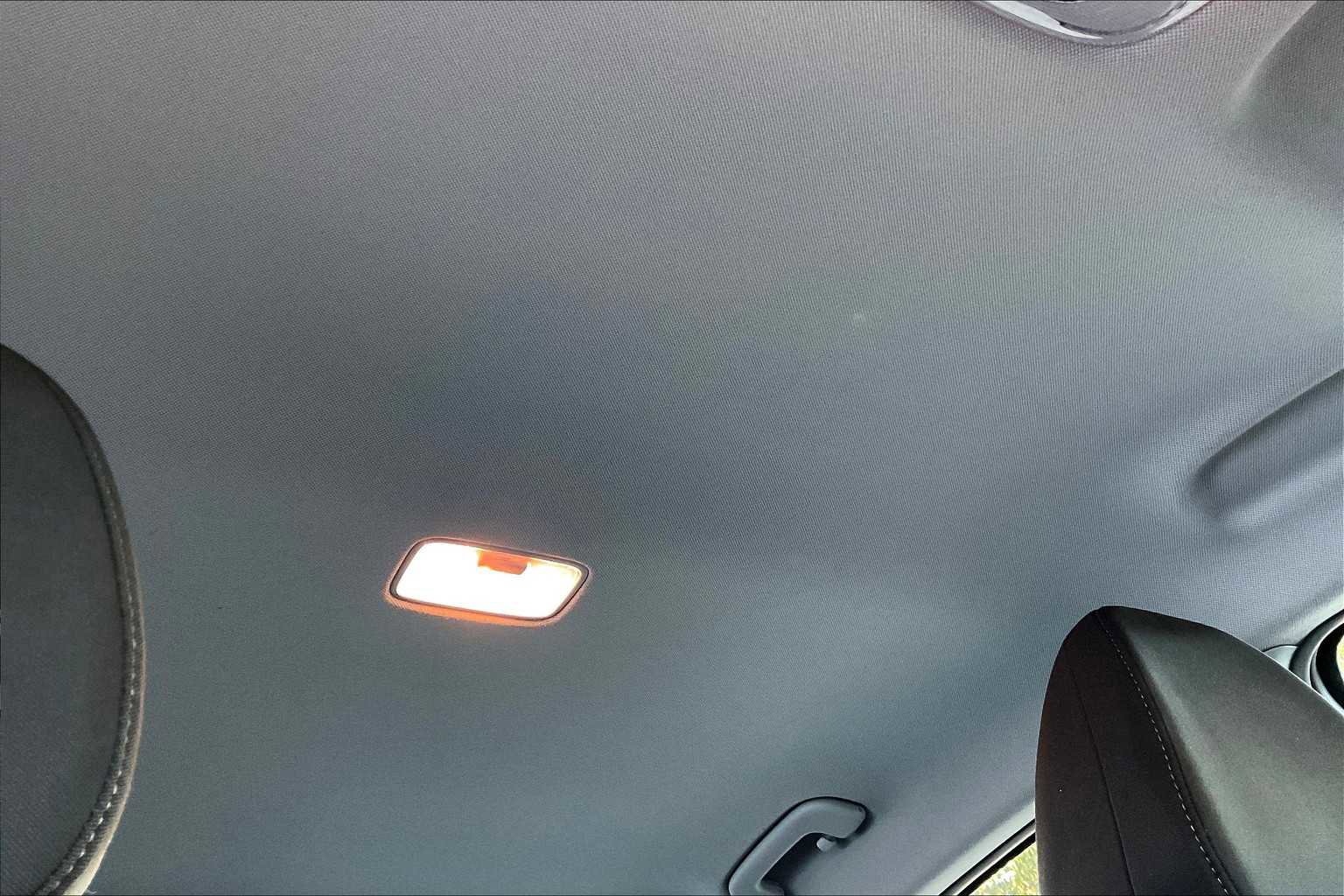 Used 2023 Hyundai Elantra Blue image 9