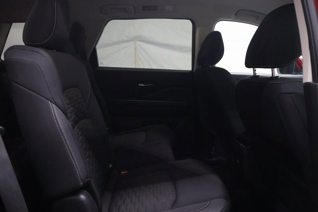 Used 2022 Nissan Pathfinder SV image 13