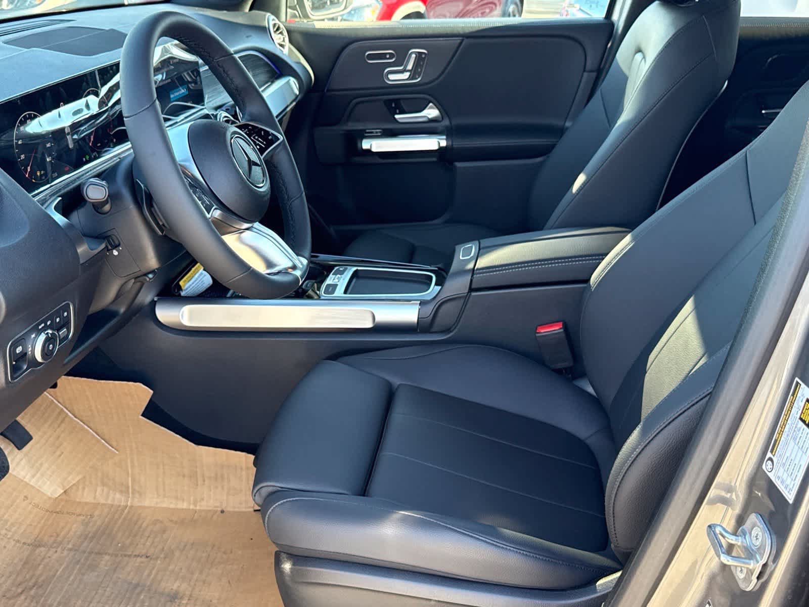New 2026 Mercedes-Benz GLB 250 4MATIC image 17