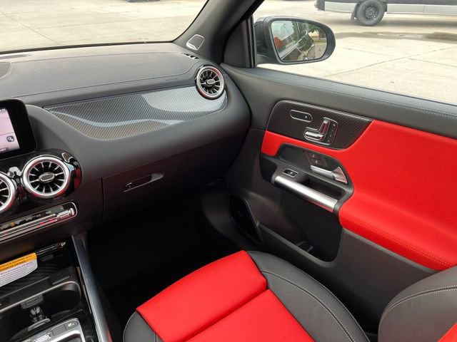 New 2025 Mercedes-Benz GLA 35 AMG 4MATIC image 35