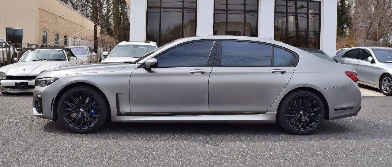 Used 2022 BMW M760i xDrive w/ Luxury Rear Seating Package image 4