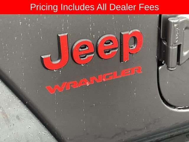 Used 2025 Jeep Wrangler Unlimited Sahara w/ Safety Group AWD/4WD image 3