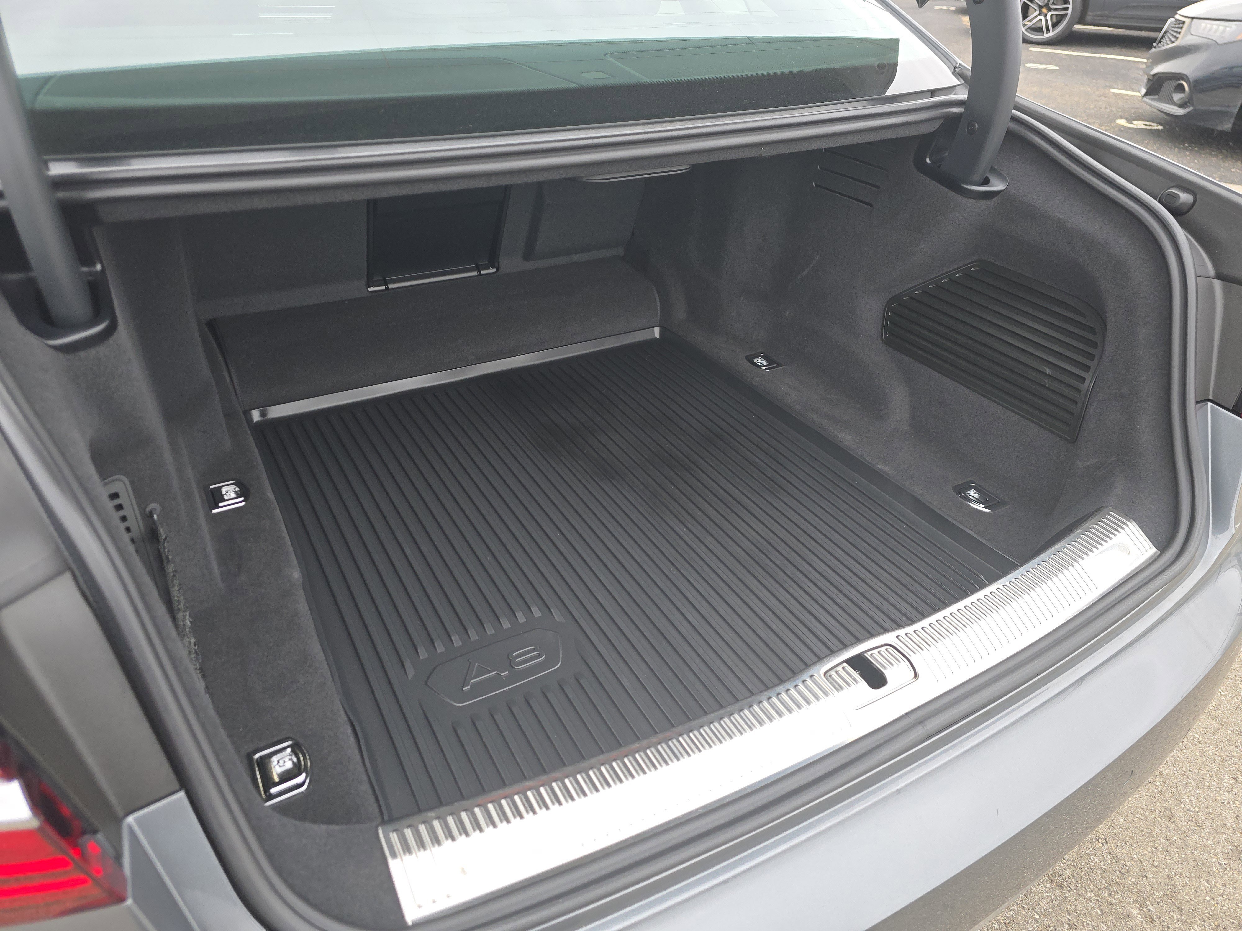 Used 2019 Audi A8 L 3.0T image 17