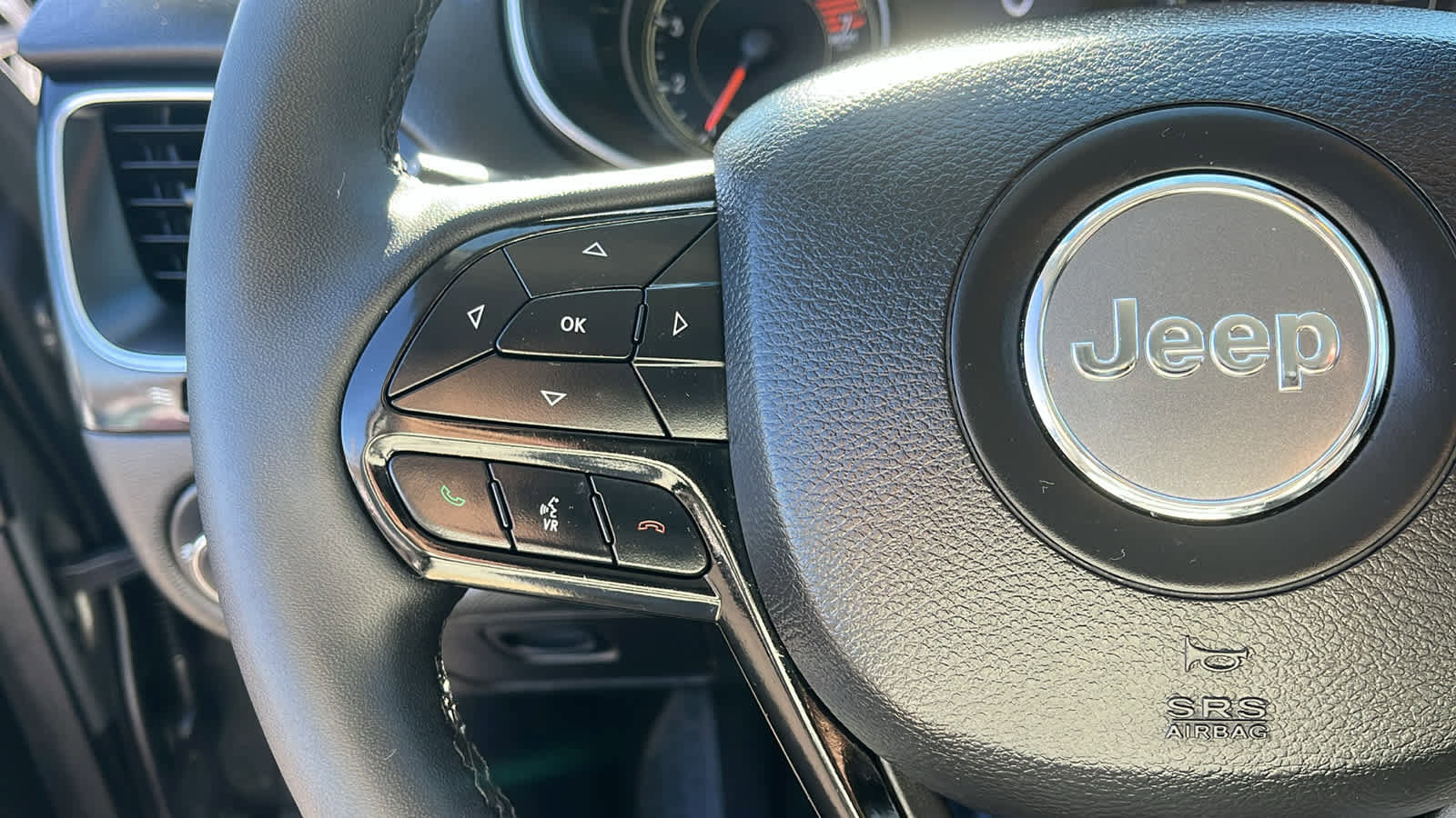 Certified 2023 Jeep Cherokee Altitude Lux w/ Lux Elite Package image 13