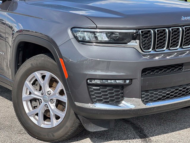 Used 2022 Jeep Grand Cherokee L Limited AWD/4WD image 10