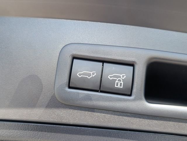 Used 2025 Lexus UX 300h FWD w/ Accessory Package (Z2) image 15