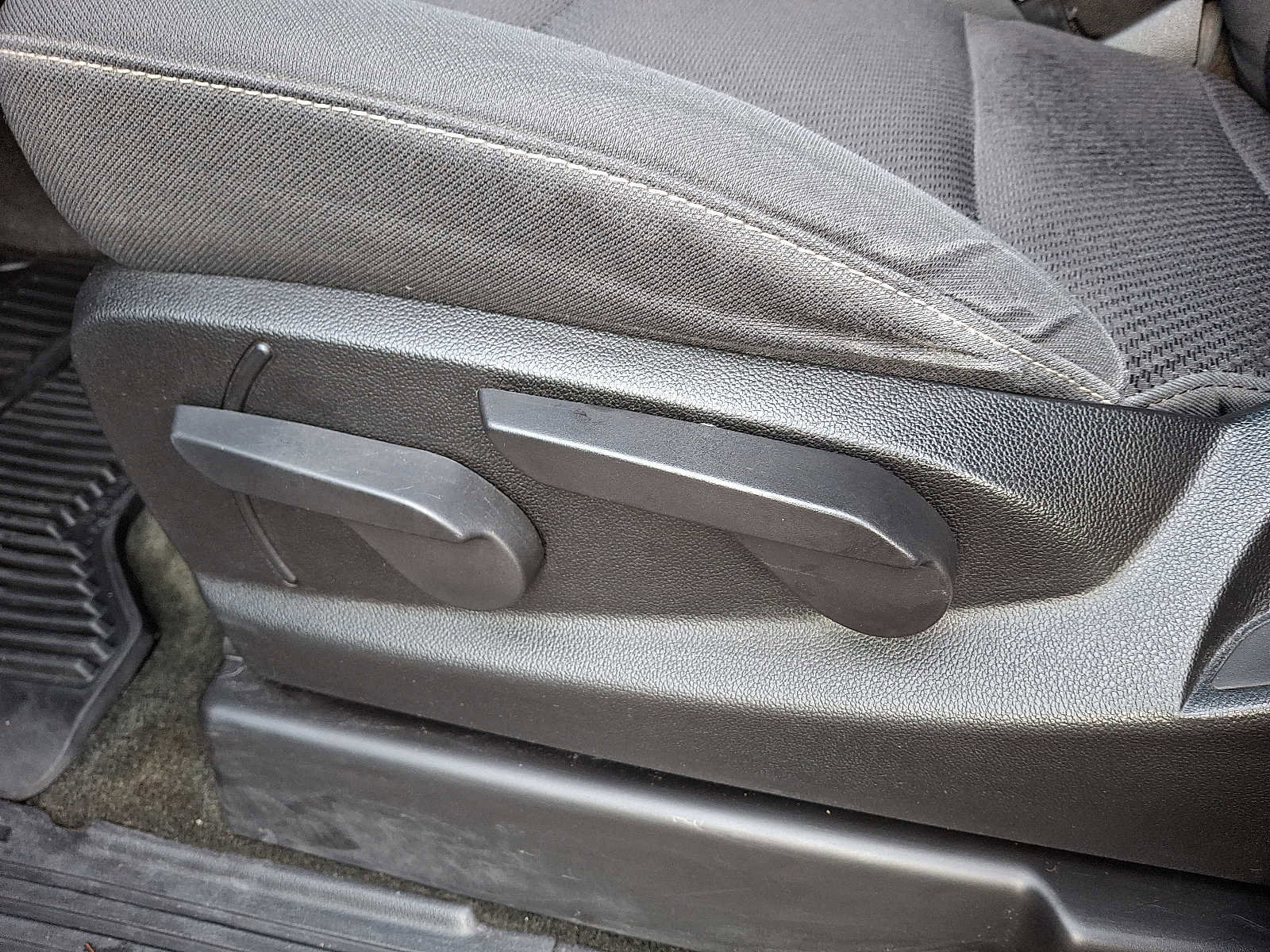 Used 2018 Chevrolet Silverado 1500 LT w/ Max Trailering Package image 7