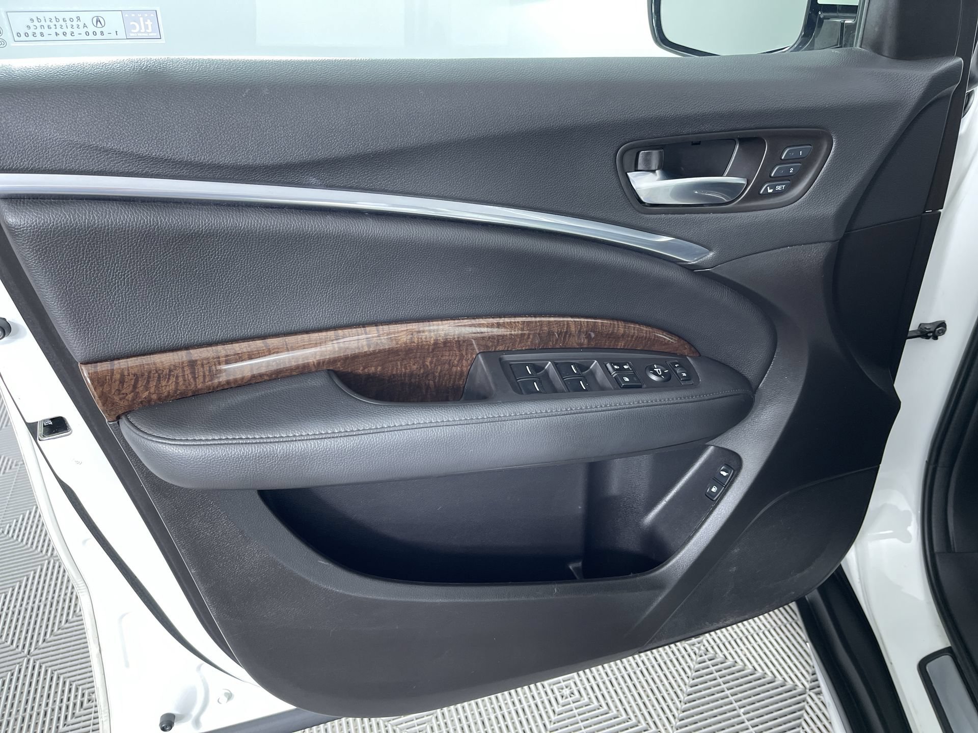 Used 2019 Acura MDX SH-AWD image 14