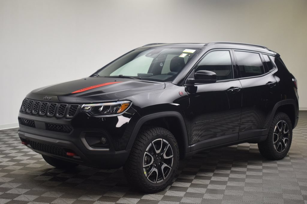 New 2026 Jeep Compass Trailhawk w/ Sun, Sound & Navigation Group AWD/4WD image 13