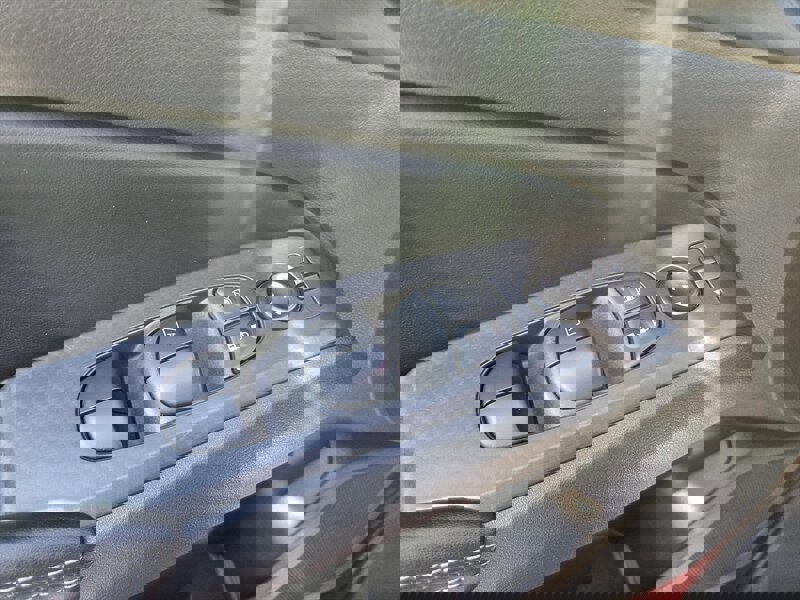 Used 2024 Nissan Altima 2.5 SV image 13