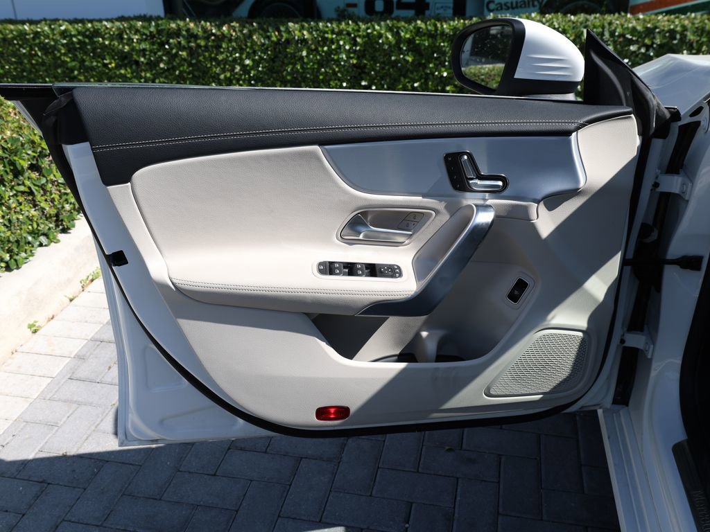 Used 2025 Mercedes-Benz CLA 250 image 10