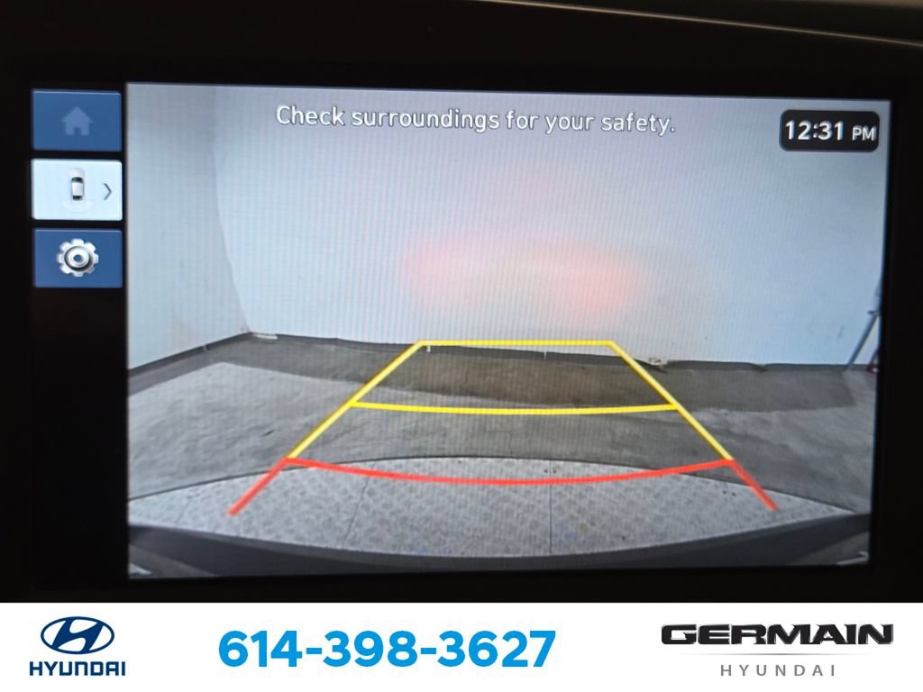 Used 2025 Hyundai Elantra SE FWD image 33