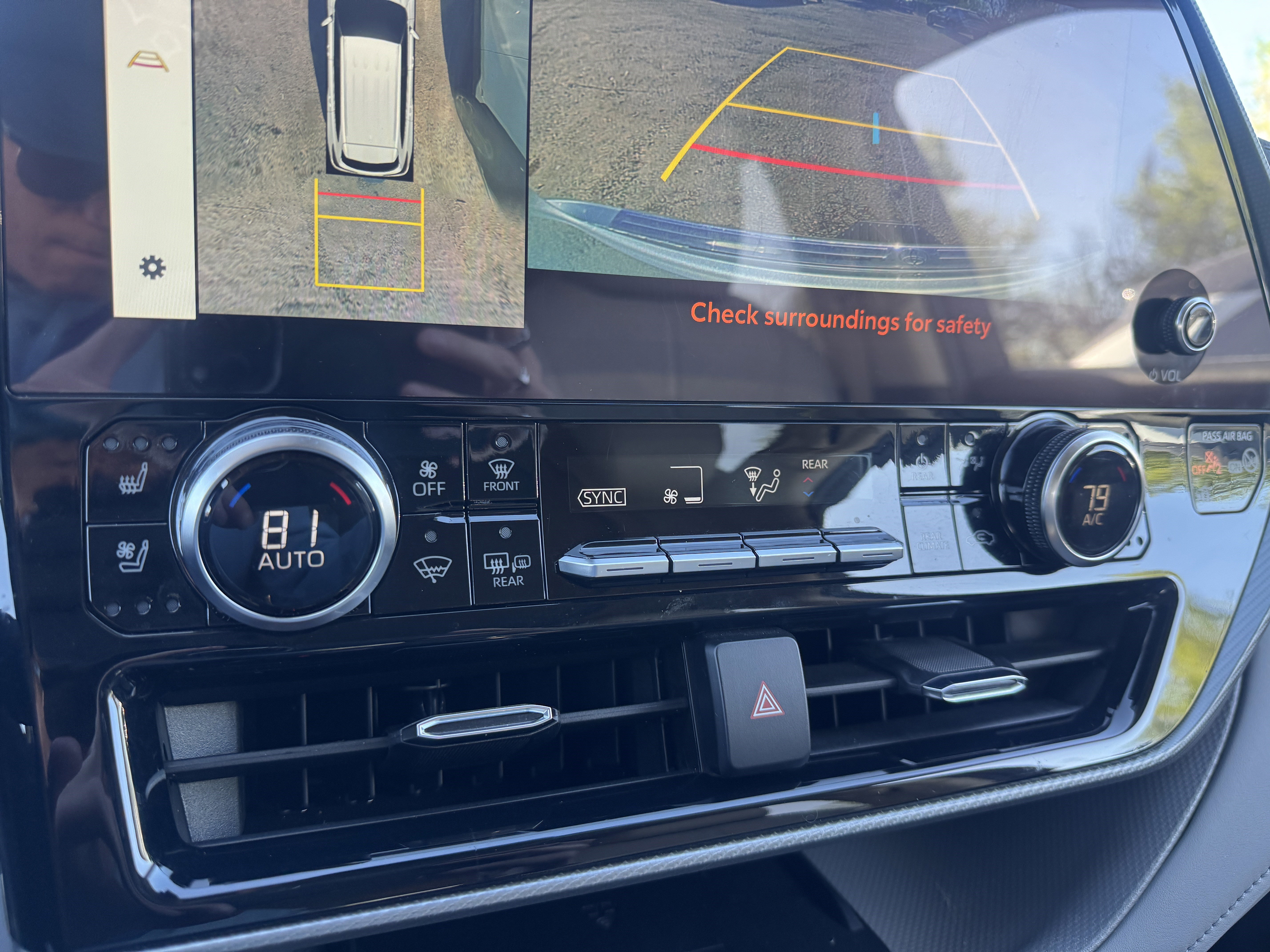 Used 2024 Toyota Highlander Platinum image 28