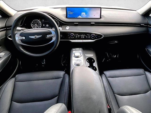 Used 2025 Genesis GV70 2.5T w/ Select Package image 13