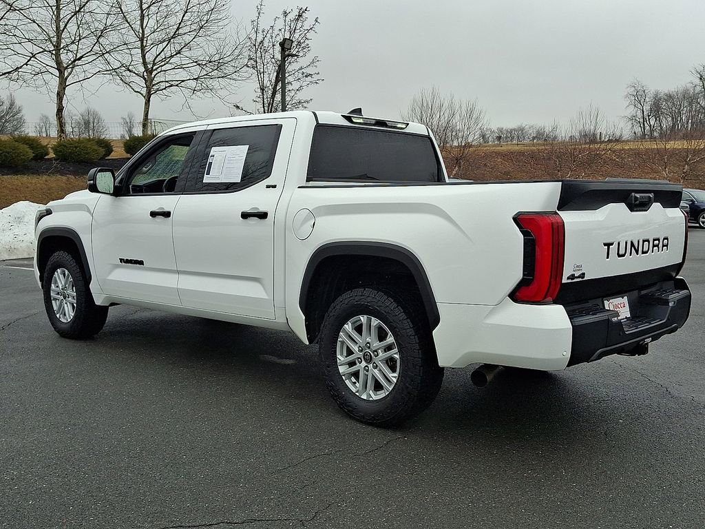 Used 2022 Toyota Tundra SR5 w/ SR5 Convenience Package image 6
