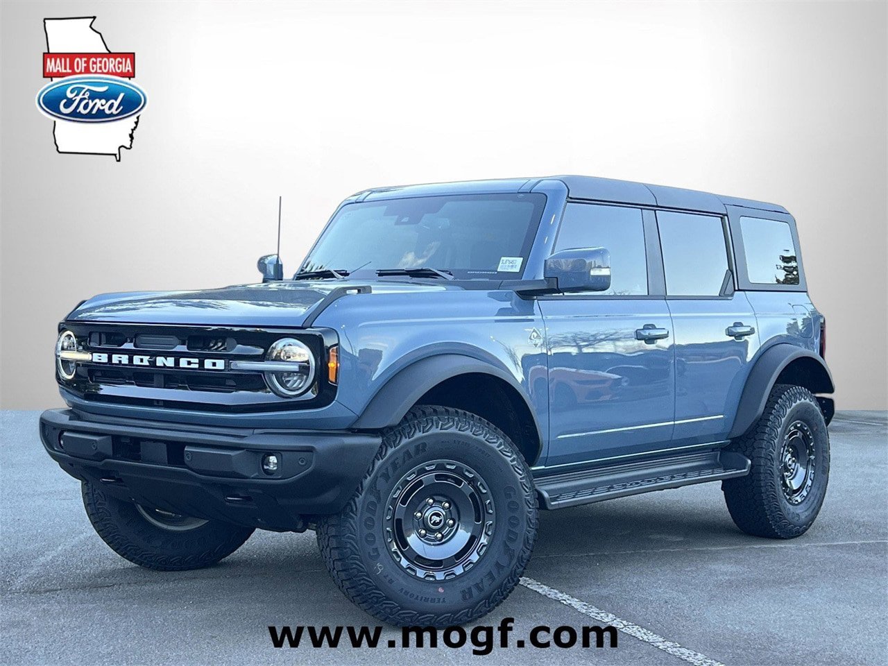 New 2025 Ford Bronco Outer Banks w/ Sasquatch Package image 1