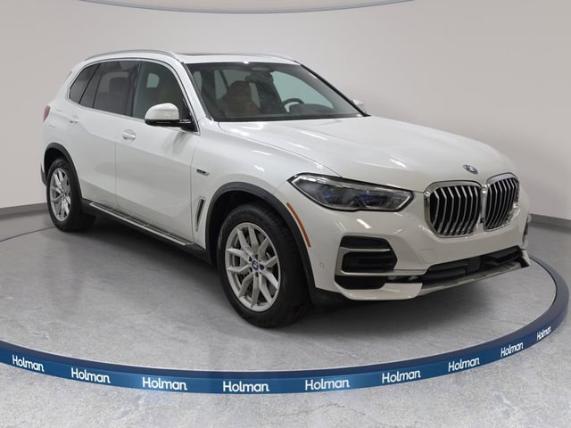 Certified 2023 BMW X5 xDrive45e w/ Executive Package AWD/4WD image 3
