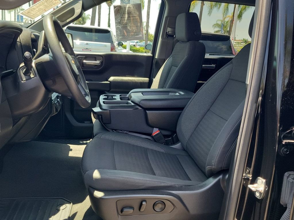 Used 2024 Chevrolet Silverado 1500 Custom w/ LPO, Dark Essentials Package AWD/4WD image 18