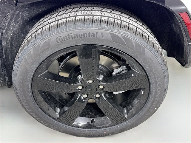 New 2026 Land Rover Defender 110 X-Dynamic SE image 33