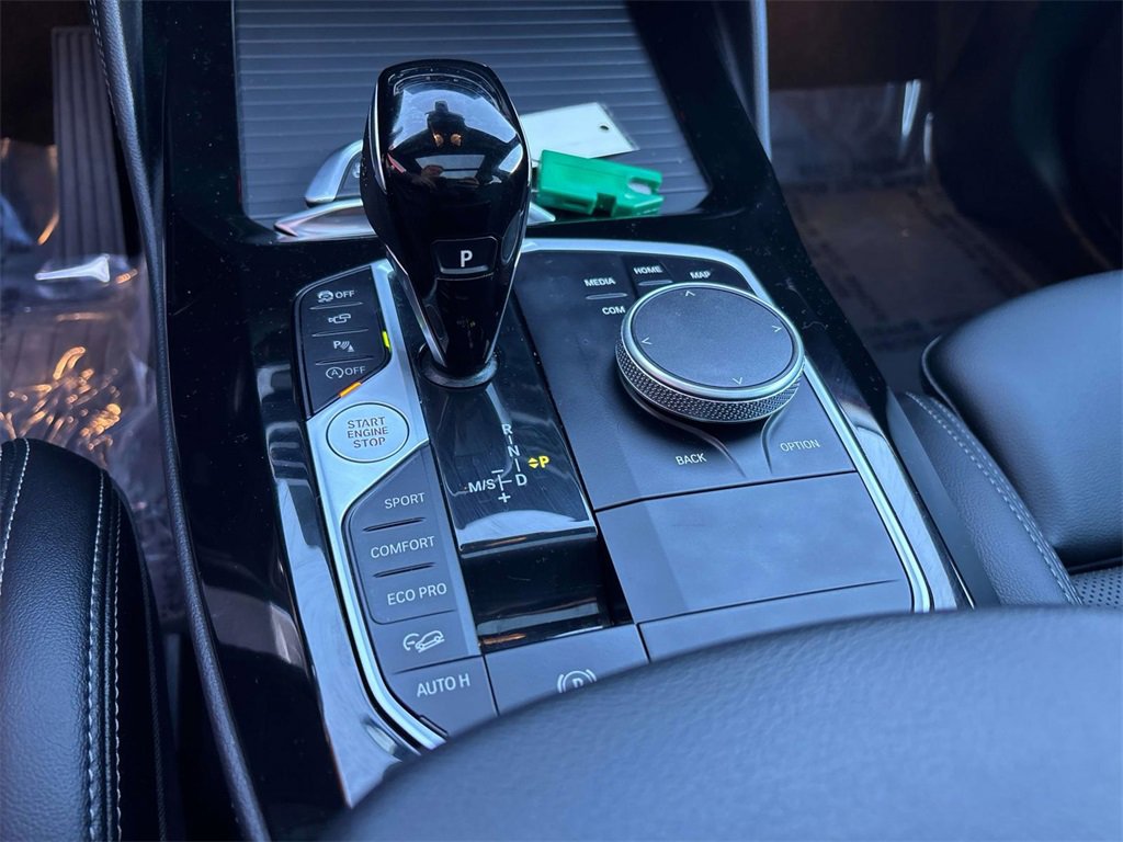 Used 2025 BMW X4 xDrive30i image 33