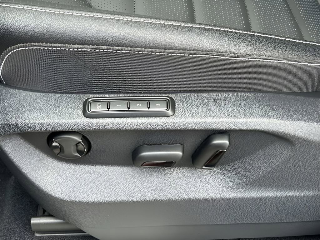 New 2026 Volkswagen Atlas Cross Sport SEL image 12