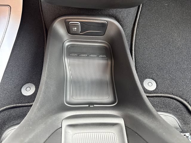 New 2027 Chrysler Pacifica Select AWD/4WD image 19