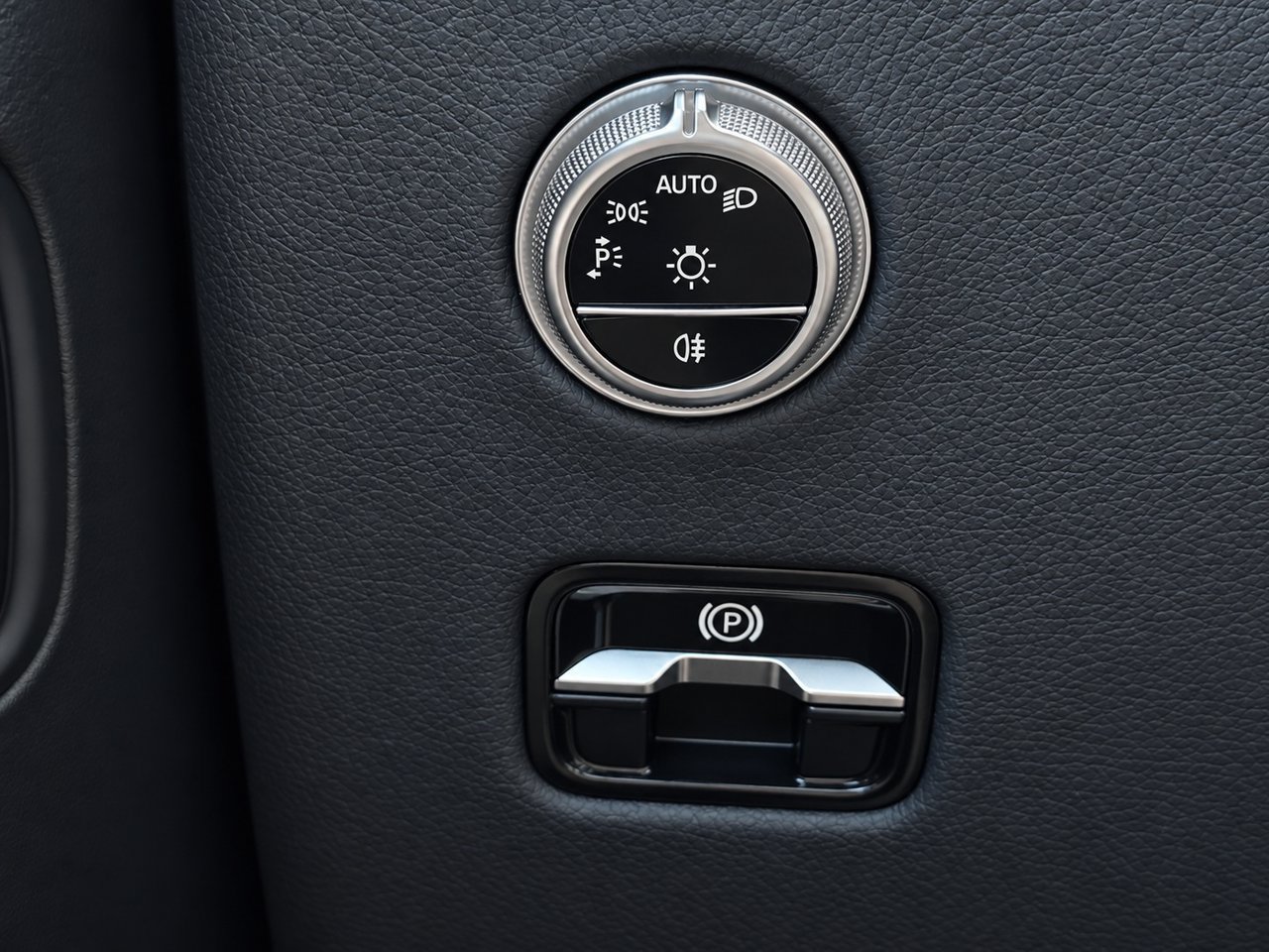New 2026 Mercedes-Benz GLC 300 4MATIC image 23