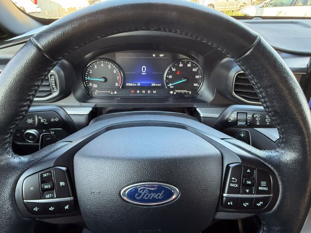 Used 2020 Ford Explorer XLT w/ Equipment Group 202A AWD/4WD image 19