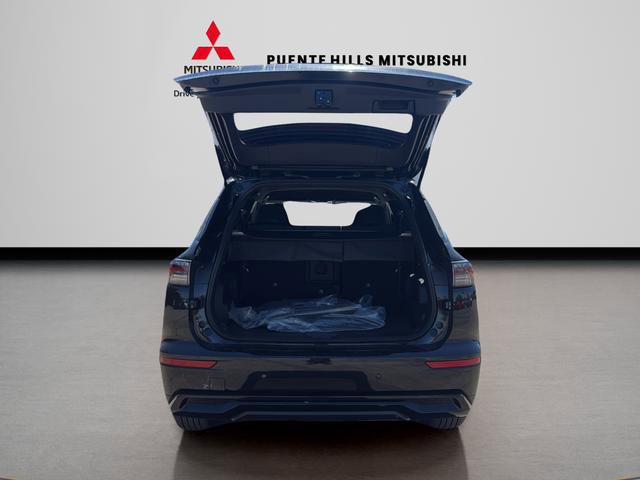 New 2026 Mitsubishi Outlander LE FWD image 9