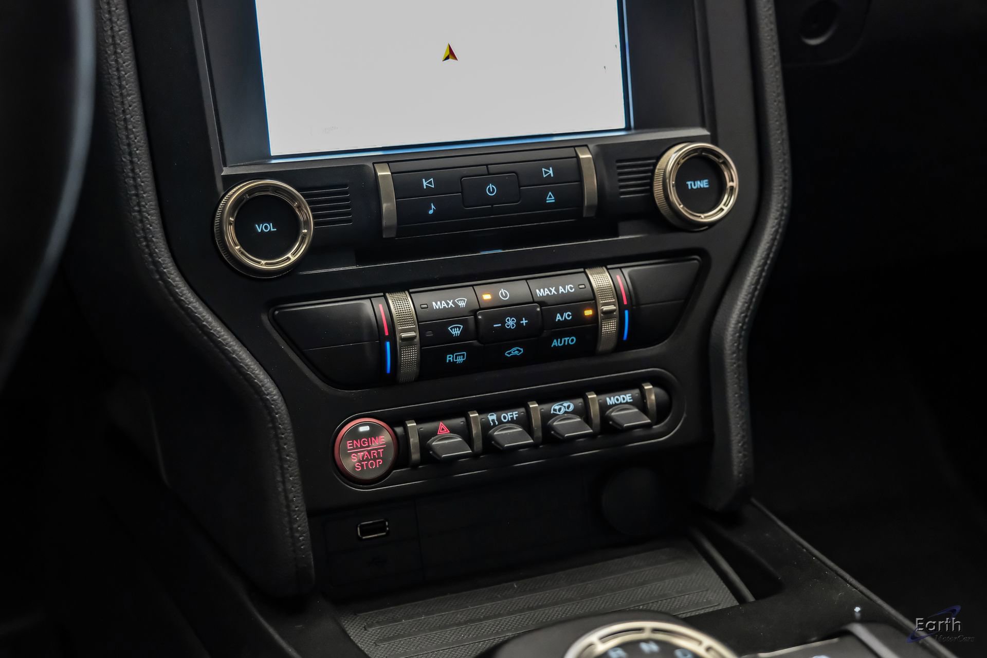 Used 2021 Ford Mustang Shelby GT500 w/ Carbon Fiber Track Pack RWD image 50