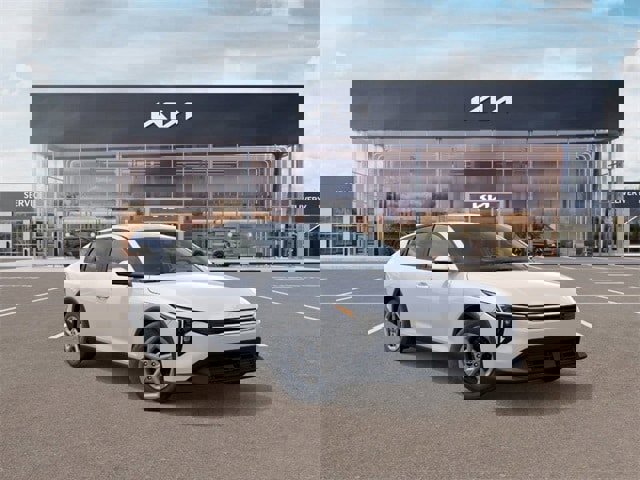 New 2025 Kia K4 LXS image 8