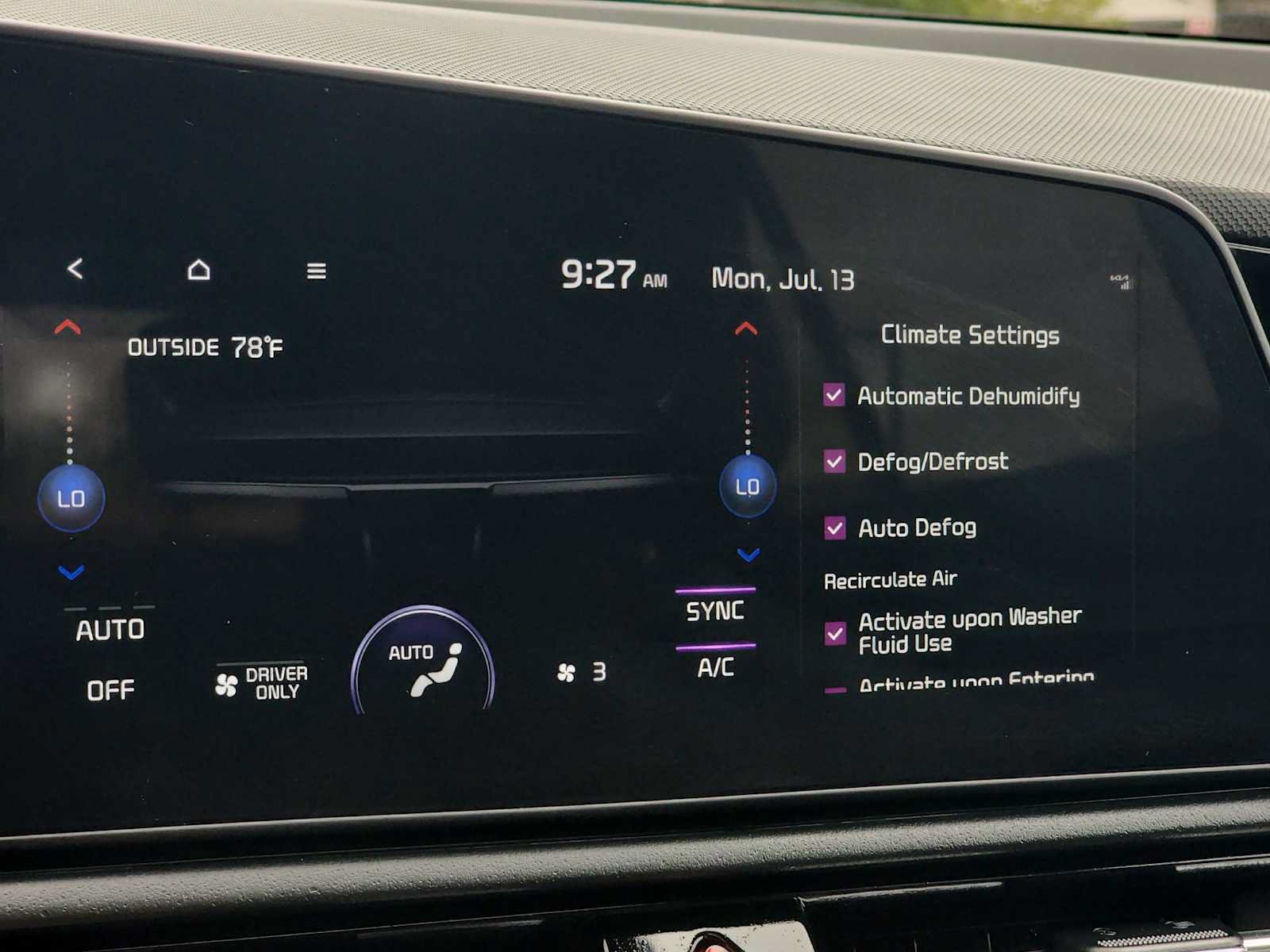 Used 2023 Kia Niro EX Touring FWD image 30