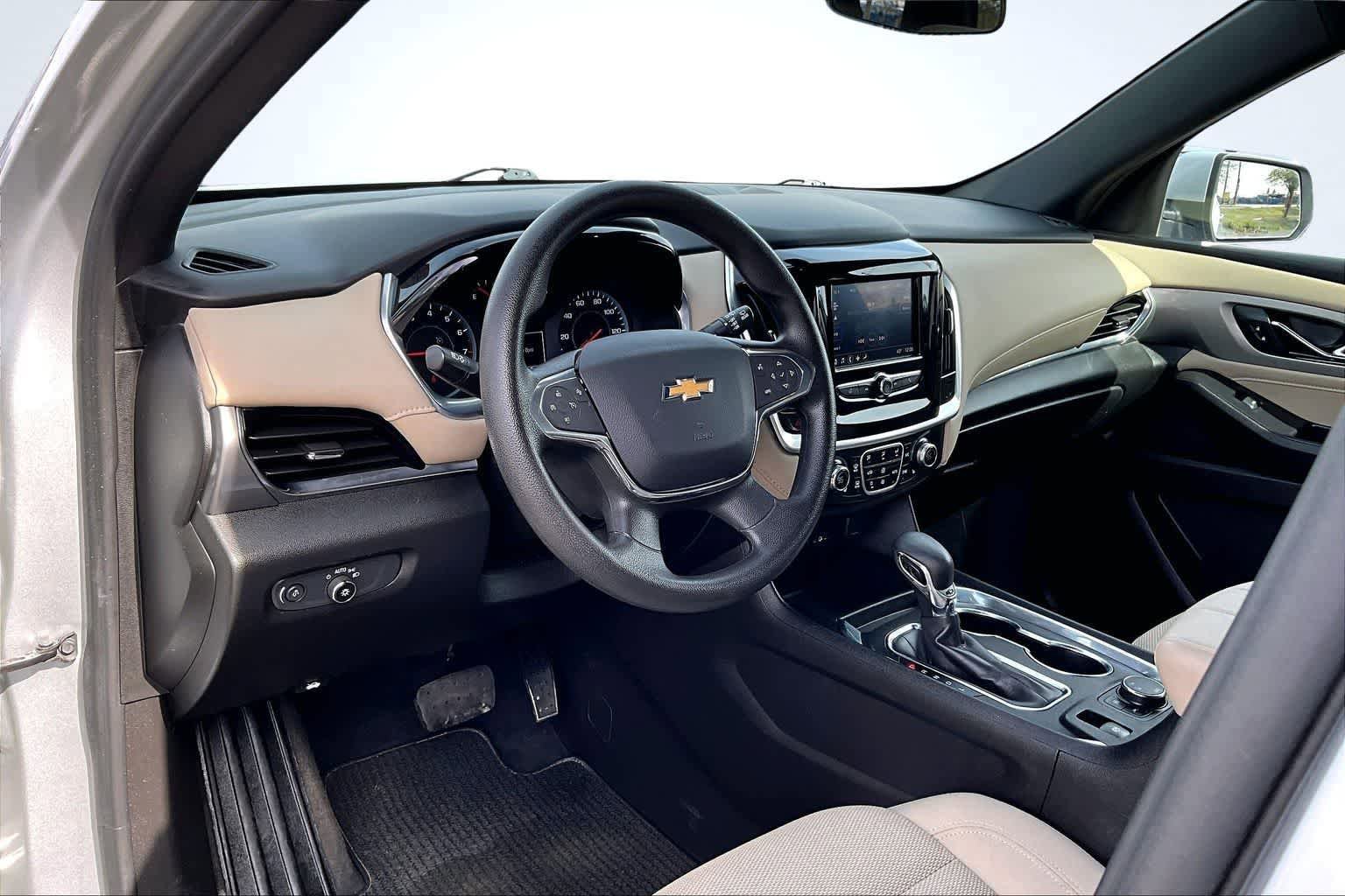 Used 2022 Chevrolet Traverse LS w/ Safety Package AWD/4WD image 2