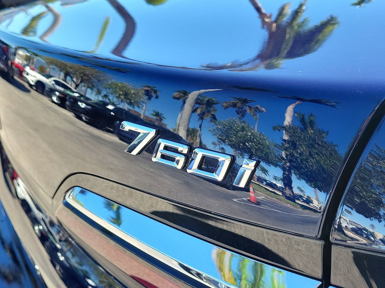 Used 2024 BMW 760i xDrive image 7