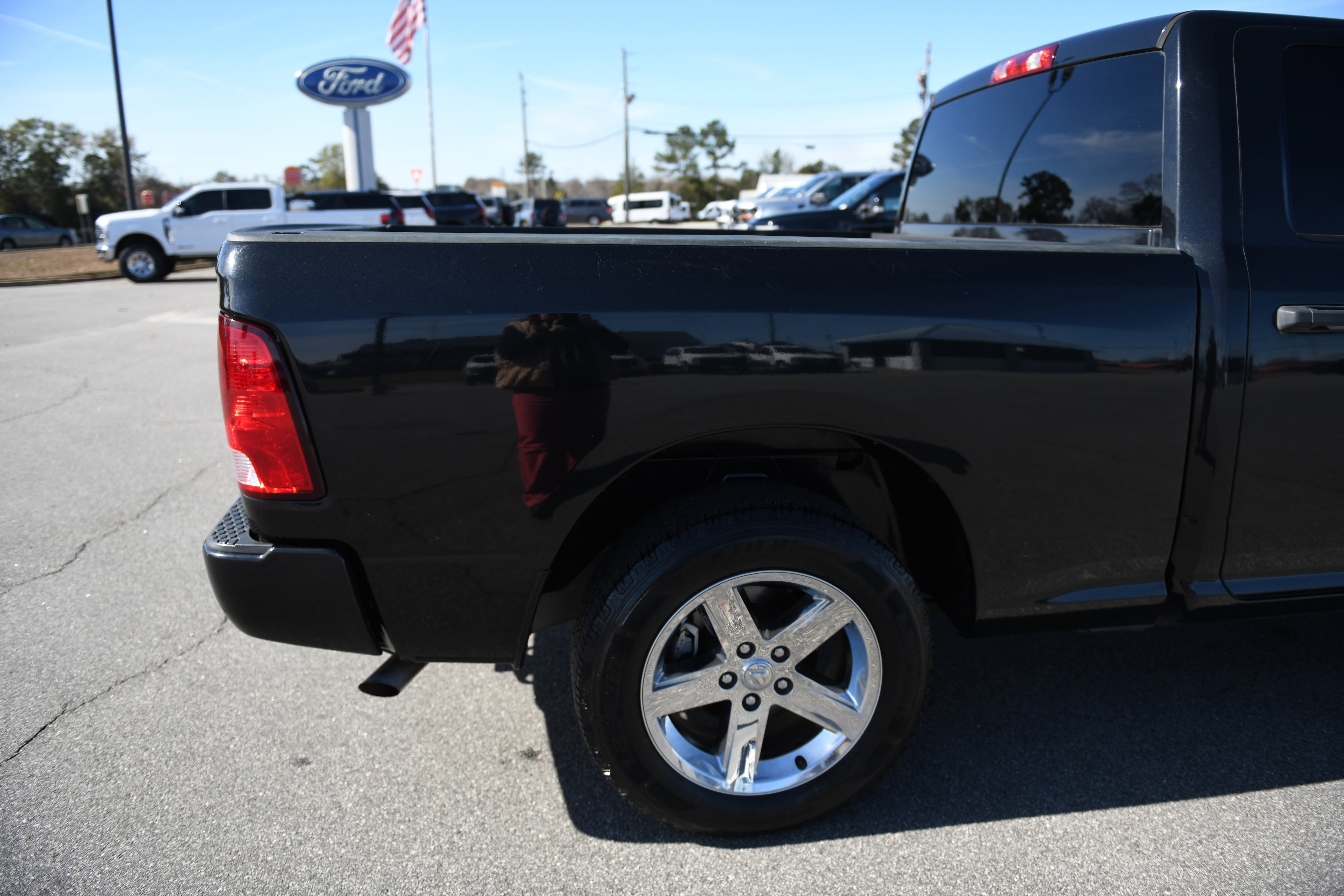Used 2018 RAM 1500 Express image 6