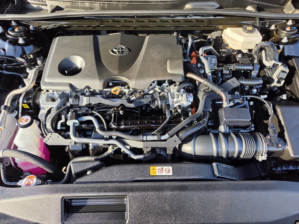 Used 2026 Toyota Camry SE FWD image 31