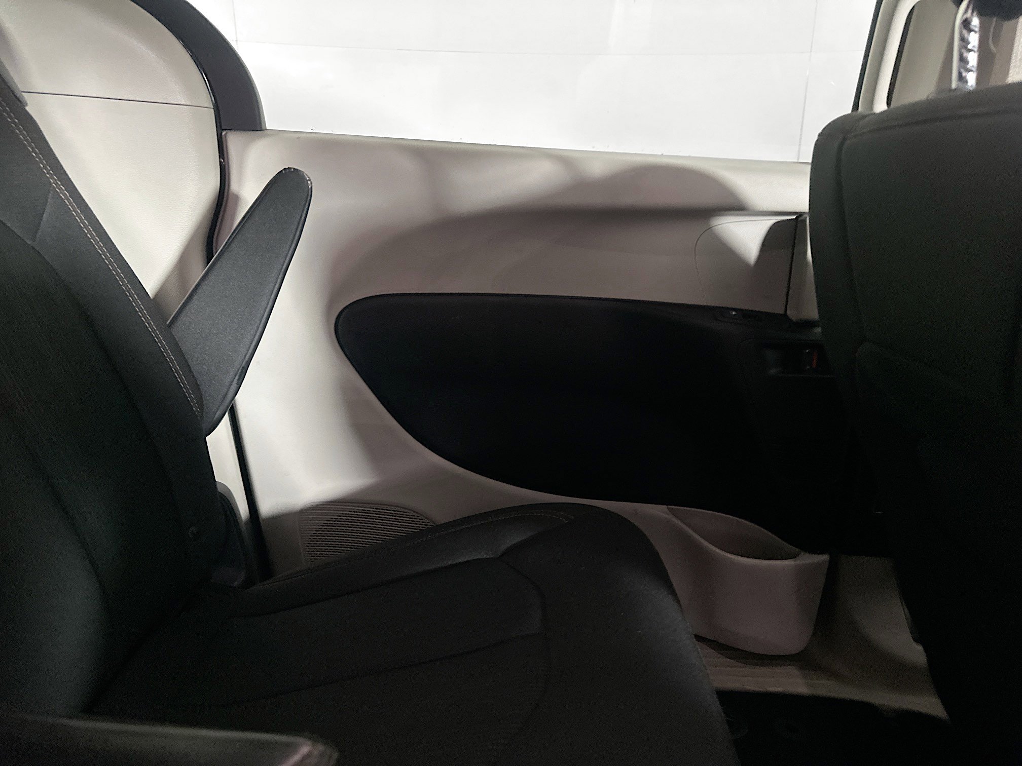 Used 2019 Chrysler Pacifica LX w/ Tire & Wheel Group FWD image 30