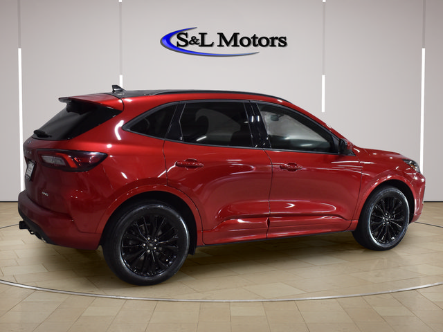 Used 2023 Ford Escape ST-Line Elite w/ Premium Technology Package AWD/4WD image 13