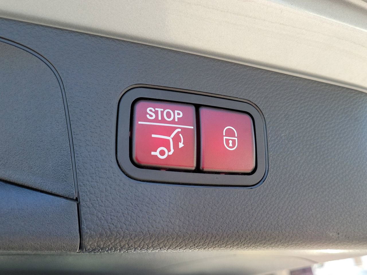 Certified 2022 Mercedes-Benz GLC 300 image 9