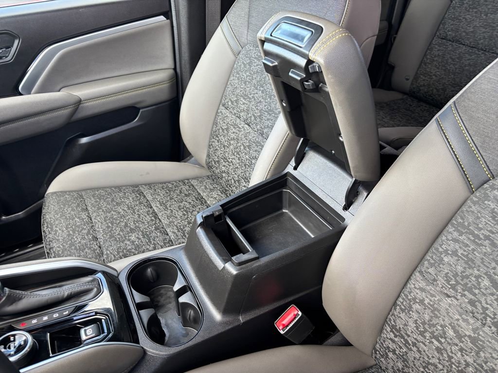 Used 2024 Chevrolet Colorado ZR2 w/ Technology Package image 24