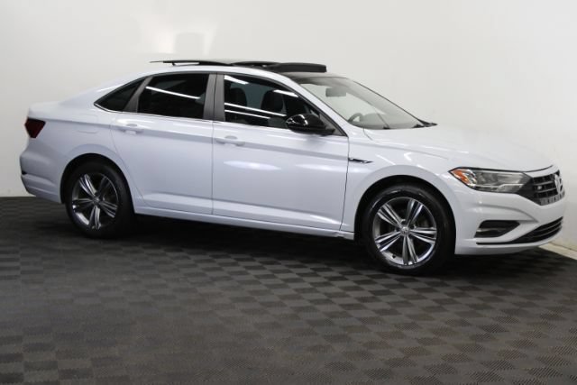 Used 2019 Volkswagen Jetta R-Line w/ R-Line Cold Weather Package FWD image 3